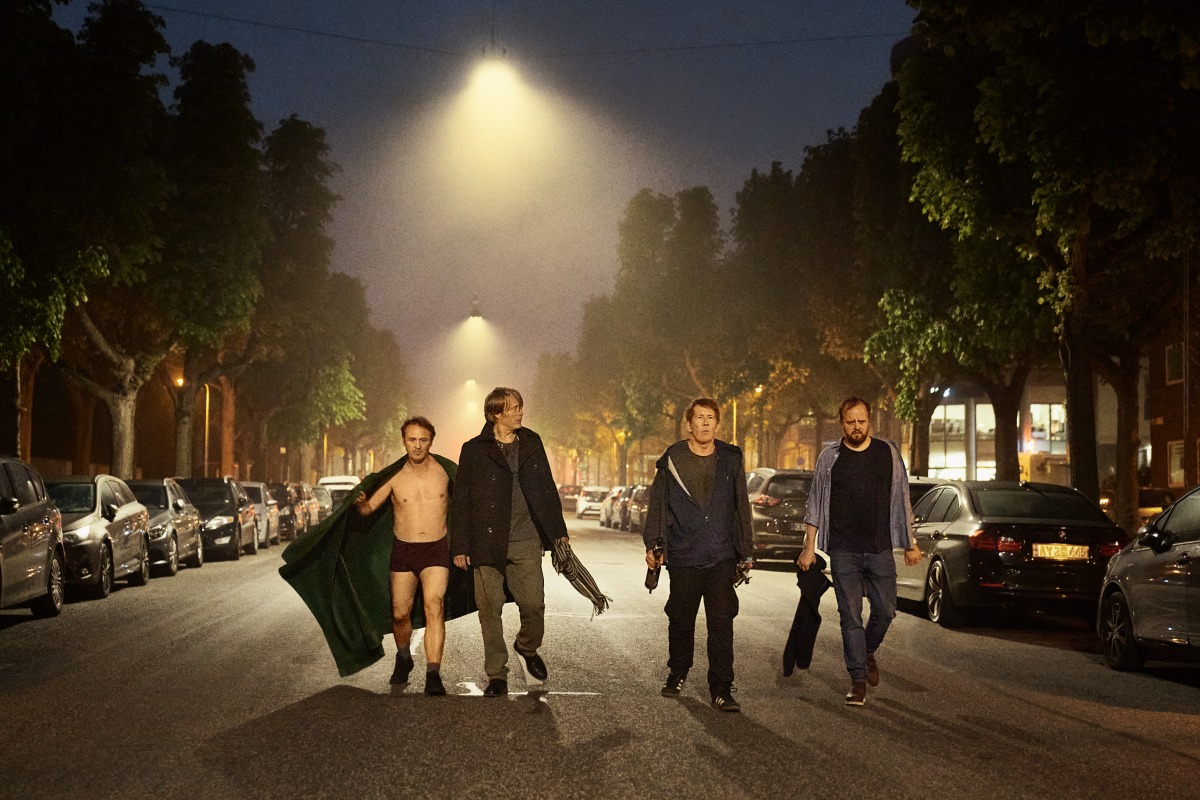 Thomas Bo Larsen, Lars Ranthe, Mads Mikkelsen, Magnus Millang in »Der Rausch« von Thomas Vinterberg | © Foto: Henrik Ohsten © 2020 Zentropa Entertainments3 ApS, Zentropa Sweden AB, Topkapi Films B.V. & Zentropa Netherlands B.V.