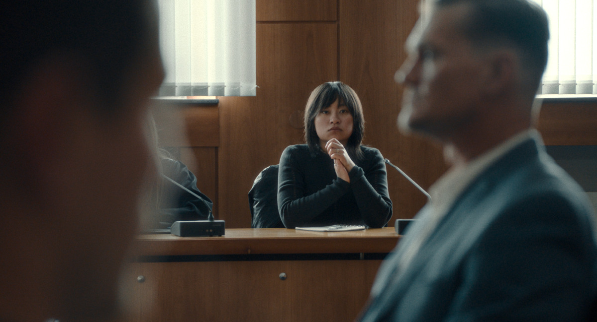 Staatsanwältin Seyo Kim (Chen Emilie Yan) © Lotta Kilian, Jünglinge Film